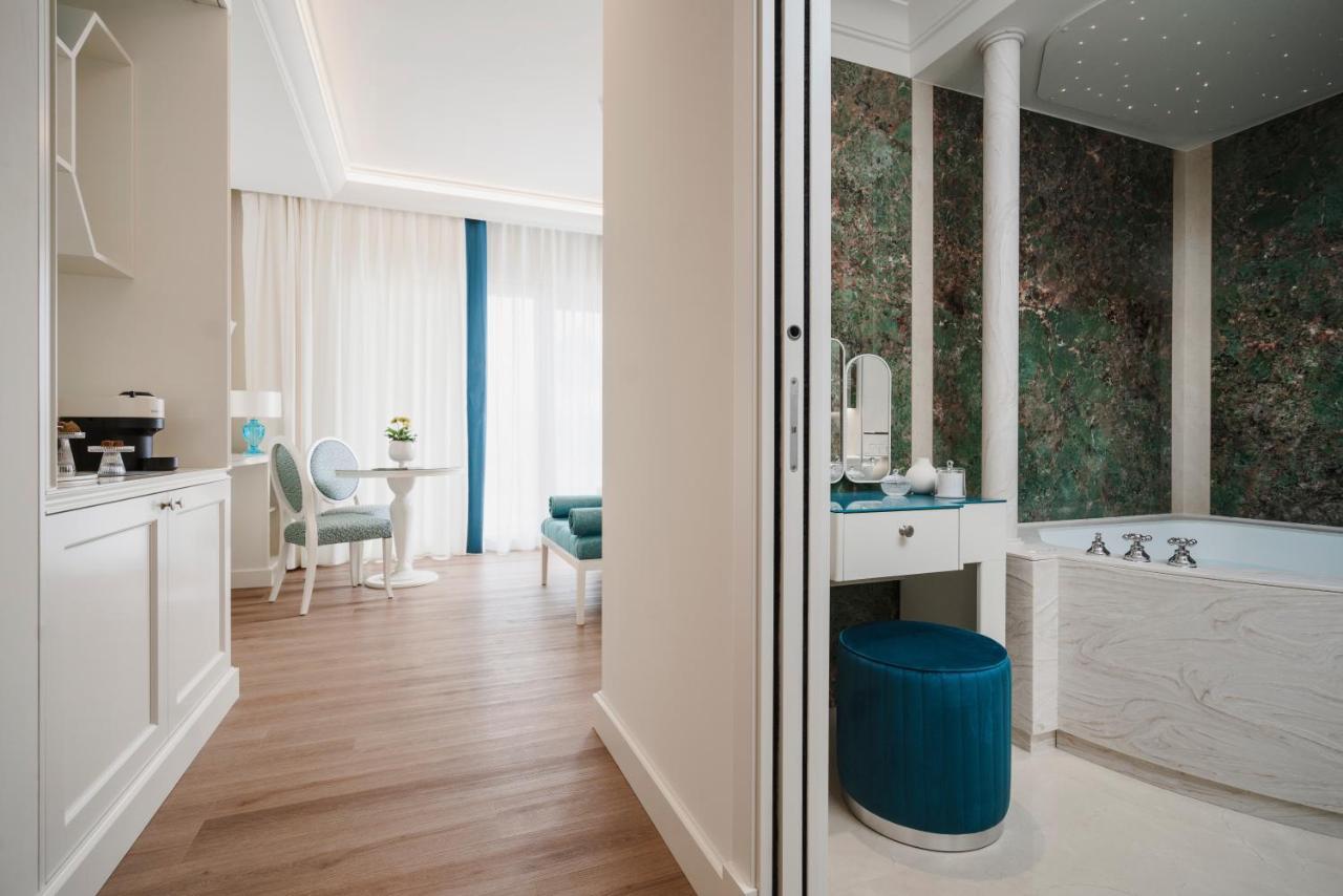 Riviera Hotel 5*