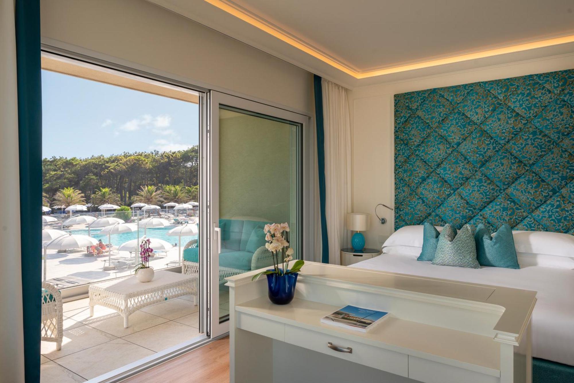 Riviera Hotel