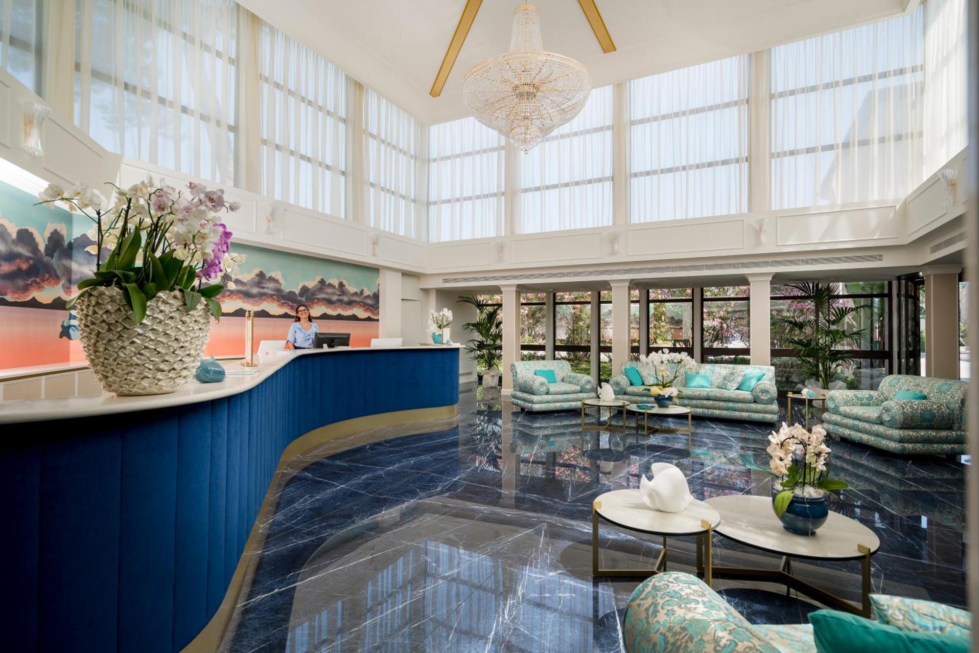 Riviera Hotel 5*