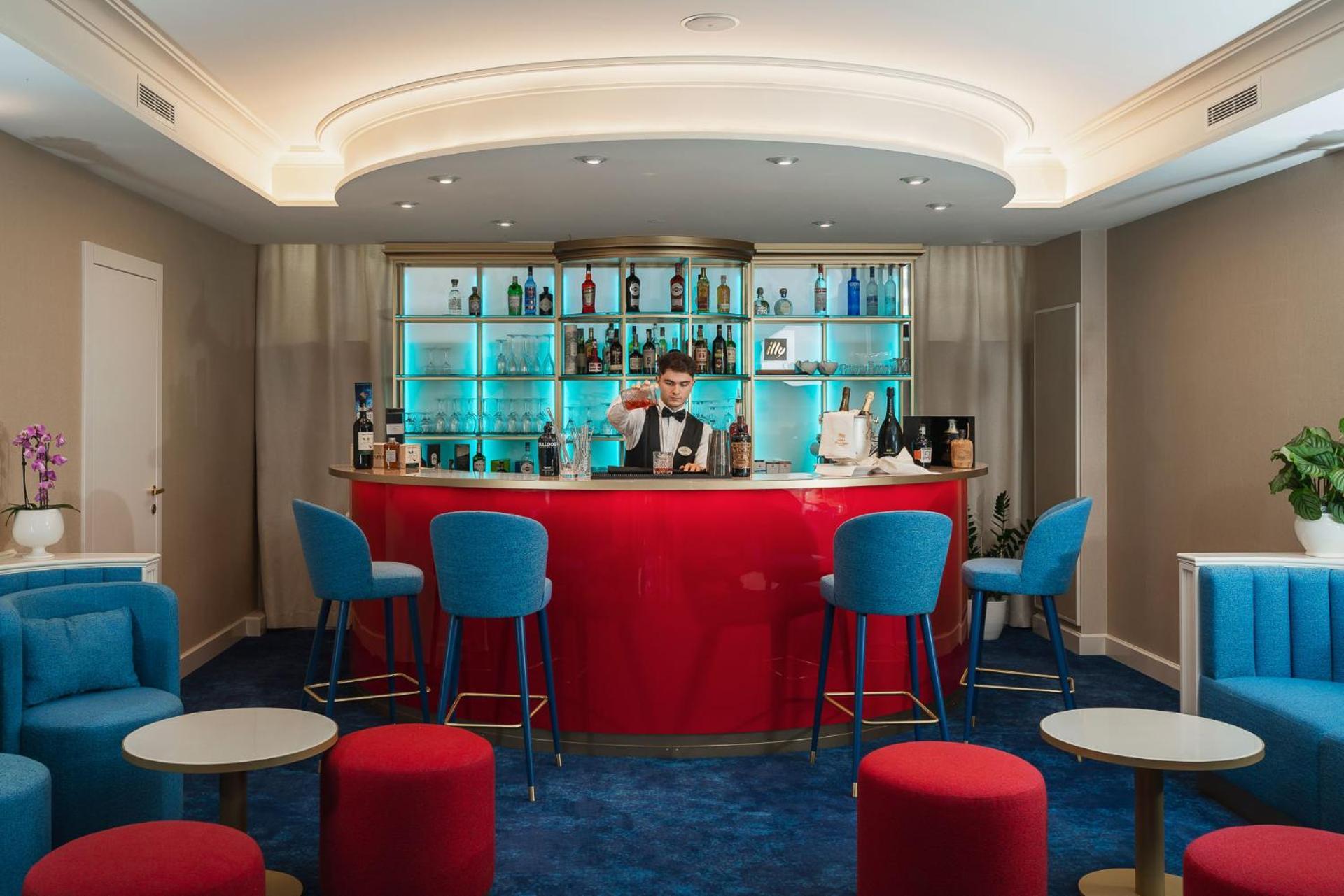 Riviera Hotel 5*